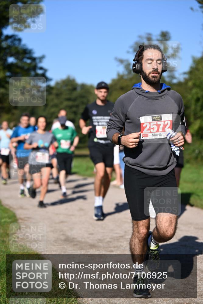 22.09.2024 - 32. Volkslauf durch das schöne Alstertal Dr. Thomas Lammeyer http://msf.ph/oto/7106925 22.09.2024 10:26:18 Laufen 2572 meine-sportfotos.de