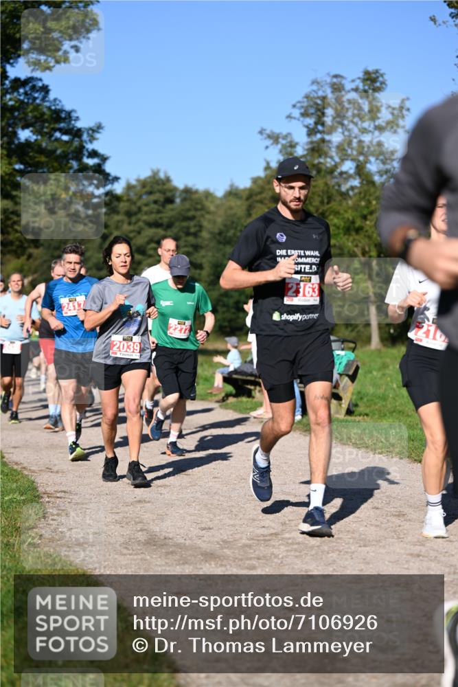22.09.2024 - 32. Volkslauf durch das schöne Alstertal Dr. Thomas Lammeyer http://msf.ph/oto/7106926 22.09.2024 10:26:18 Laufen 2417, 2039, 2272, 23163, 210 meine-sportfotos.de