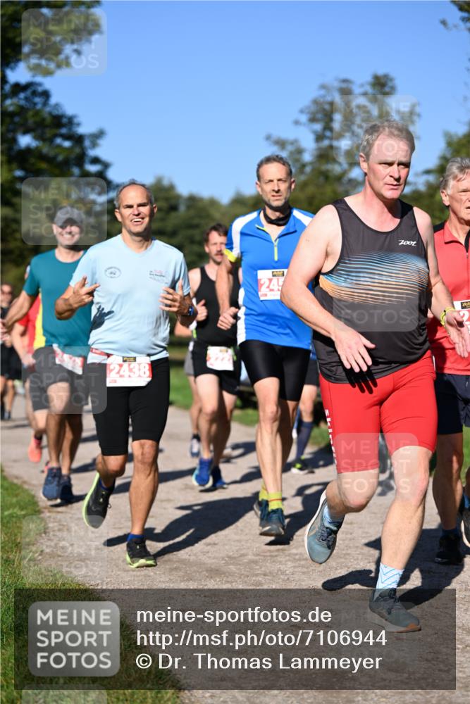 22.09.2024 - 32. Volkslauf durch das schöne Alstertal Dr. Thomas Lammeyer http://msf.ph/oto/7106944 22.09.2024 10:26:22 Laufen 2438, 24, 7001 meine-sportfotos.de
