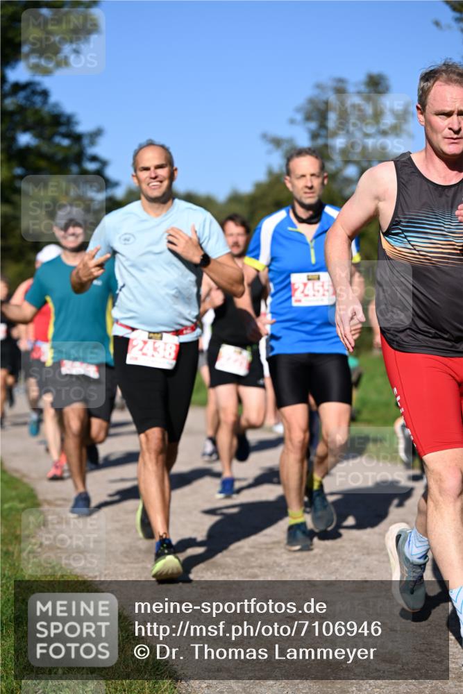 22.09.2024 - 32. Volkslauf durch das schöne Alstertal Dr. Thomas Lammeyer http://msf.ph/oto/7106946 22.09.2024 10:26:22 Laufen 2438, 2455 meine-sportfotos.de