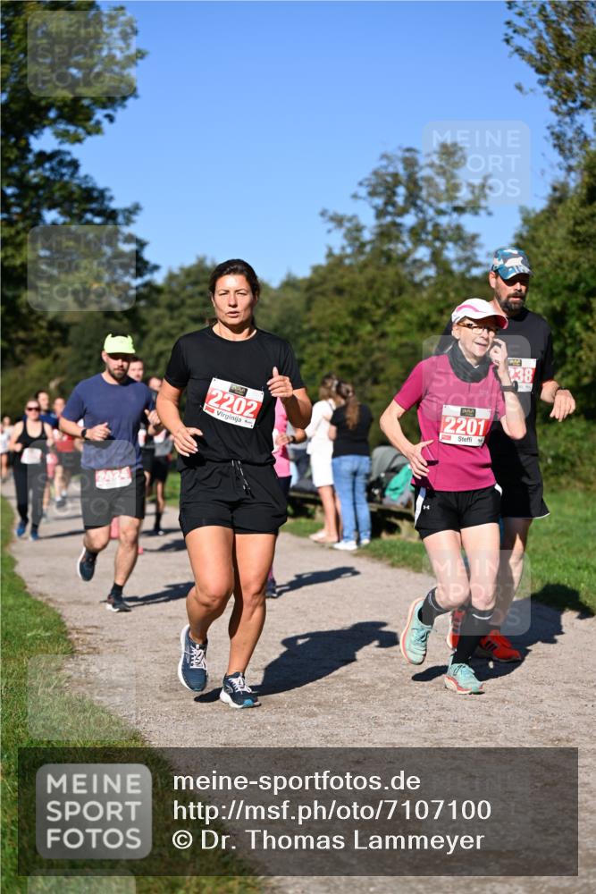 22.09.2024 - 32. Volkslauf durch das schöne Alstertal Dr. Thomas Lammeyer http://msf.ph/oto/7107100 22.09.2024 10:26:53 Laufen 238, 2202, 2201 meine-sportfotos.de
