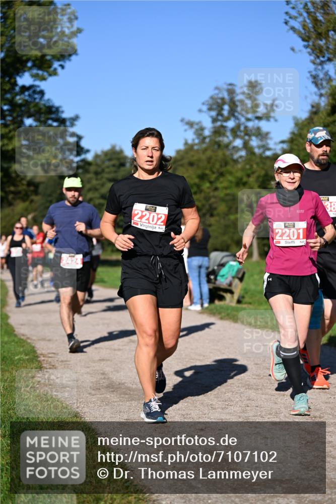 22.09.2024 - 32. Volkslauf durch das schöne Alstertal Dr. Thomas Lammeyer http://msf.ph/oto/7107102 22.09.2024 10:26:53 Laufen 424, 38, 2202, 2201 meine-sportfotos.de
