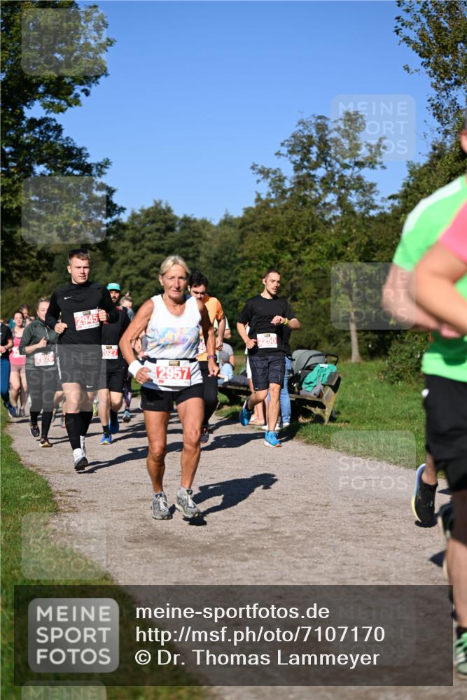 22.09.2024 - 32. Volkslauf durch das schöne Alstertal Dr. Thomas Lammeyer http://msf.ph/oto/7107170 22.09.2024 10:27:08 Laufen 2945, 2026, 2027, 2957, 2250 meine-sportfotos.de