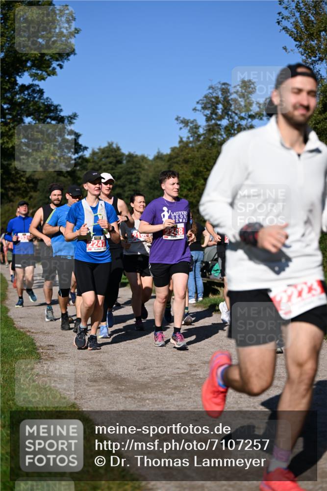 22.09.2024 - 32. Volkslauf durch das schöne Alstertal Dr. Thomas Lammeyer http://msf.ph/oto/7107257 22.09.2024 10:27:29 Laufen 2247, 2223 meine-sportfotos.de