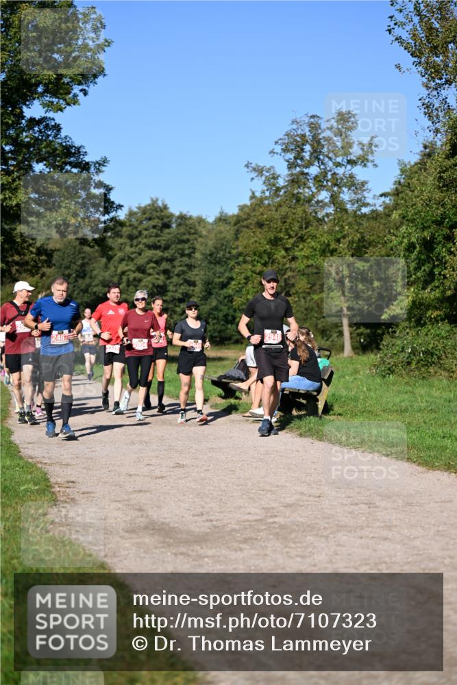 22.09.2024 - 32. Volkslauf durch das schöne Alstertal Dr. Thomas Lammeyer http://msf.ph/oto/7107323 22.09.2024 10:27:48 Laufen 2467, 2948, 2004 meine-sportfotos.de