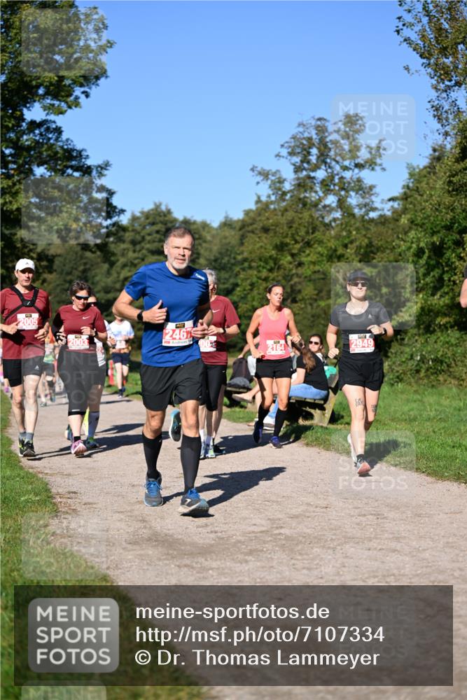 22.09.2024 - 32. Volkslauf durch das schöne Alstertal Dr. Thomas Lammeyer http://msf.ph/oto/7107334 22.09.2024 10:27:50 Laufen 2005, 2003, 2467, 2164, 2949 meine-sportfotos.de