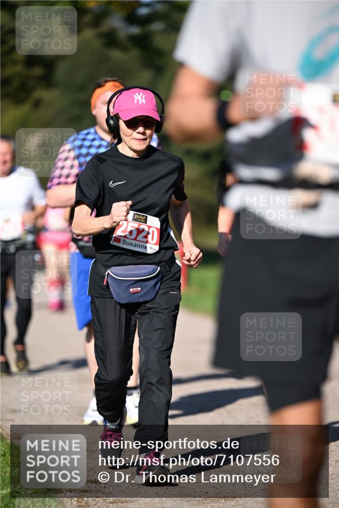 22.09.2024 - 32. Volkslauf durch das schöne Alstertal Dr. Thomas Lammeyer http://msf.ph/oto/7107556 22.09.2024 10:28:41 Laufen 2520 meine-sportfotos.de