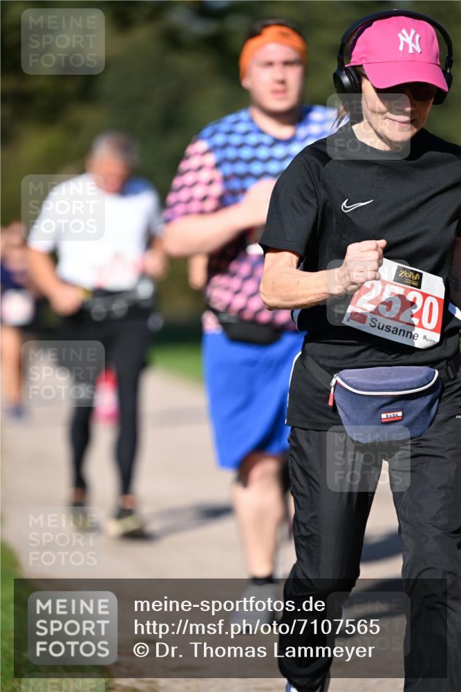 22.09.2024 - 32. Volkslauf durch das schöne Alstertal Dr. Thomas Lammeyer http://msf.ph/oto/7107565 22.09.2024 10:28:42 Laufen 2520 meine-sportfotos.de
