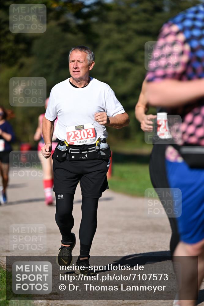 22.09.2024 - 32. Volkslauf durch das schöne Alstertal Dr. Thomas Lammeyer http://msf.ph/oto/7107573 22.09.2024 10:28:44 Laufen 8, 2303 meine-sportfotos.de