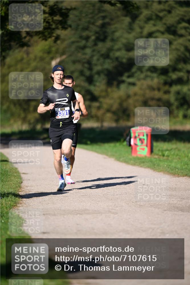 22.09.2024 - 32. Volkslauf durch das schöne Alstertal Dr. Thomas Lammeyer http://msf.ph/oto/7107615 22.09.2024 10:34:06 Laufen 5, 3391 meine-sportfotos.de