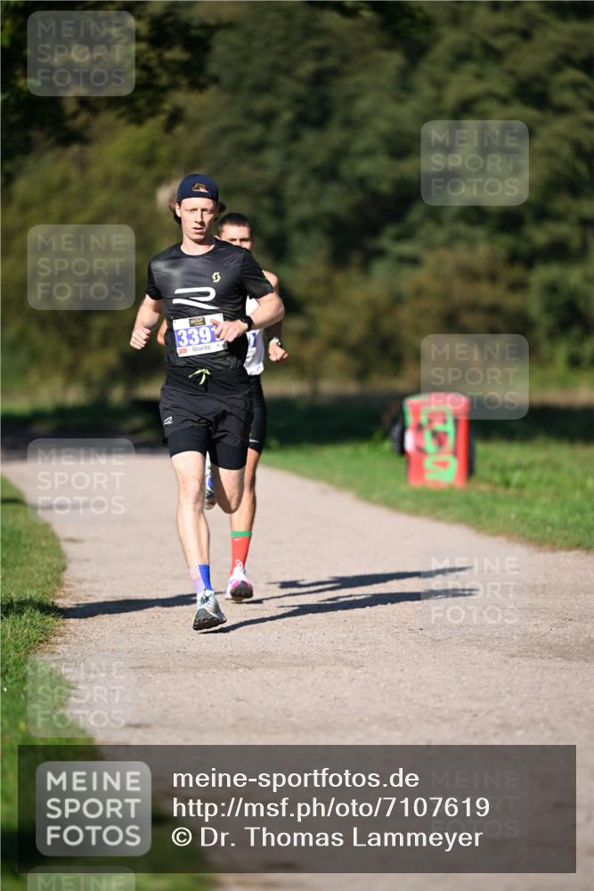 22.09.2024 - 32. Volkslauf durch das schöne Alstertal Dr. Thomas Lammeyer http://msf.ph/oto/7107619 22.09.2024 10:34:07 Laufen 339 meine-sportfotos.de