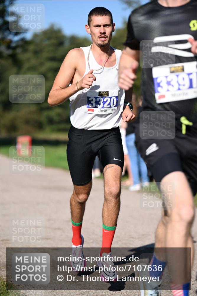 22.09.2024 - 32. Volkslauf durch das schöne Alstertal Dr. Thomas Lammeyer http://msf.ph/oto/7107636 22.09.2024 10:34:10 Laufen 3320, 3391 meine-sportfotos.de