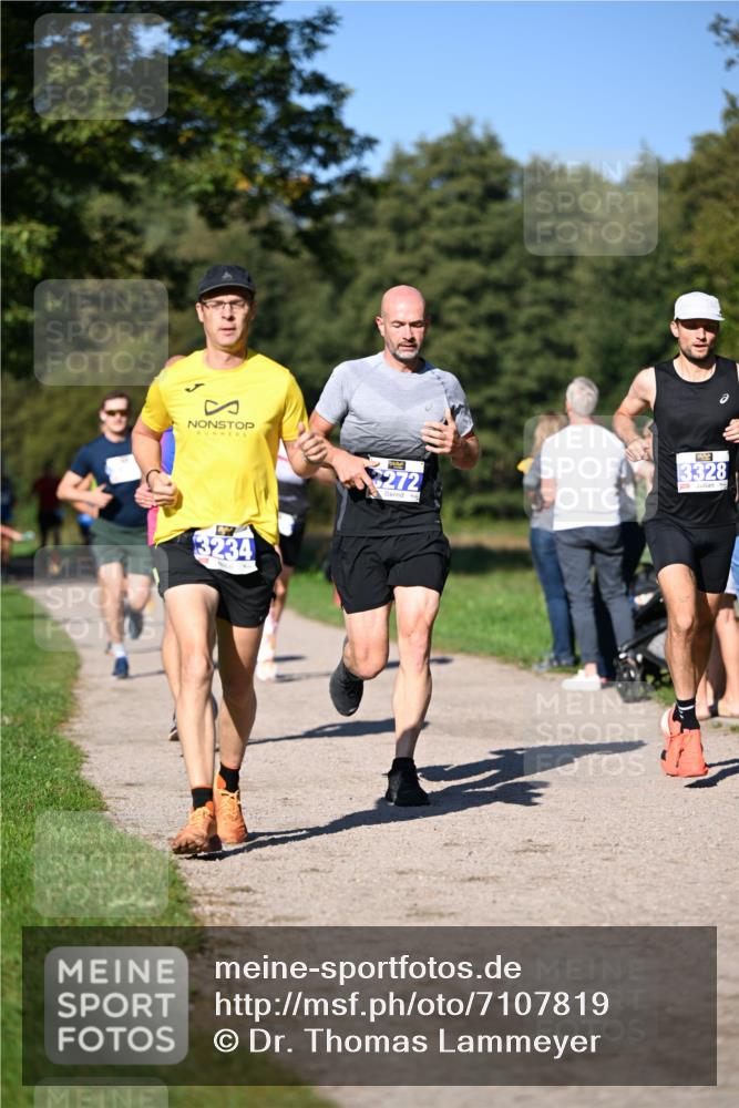 22.09.2024 - 32. Volkslauf durch das schöne Alstertal Dr. Thomas Lammeyer http://msf.ph/oto/7107819 22.09.2024 10:34:51 Laufen 3234, 272, 3328 meine-sportfotos.de