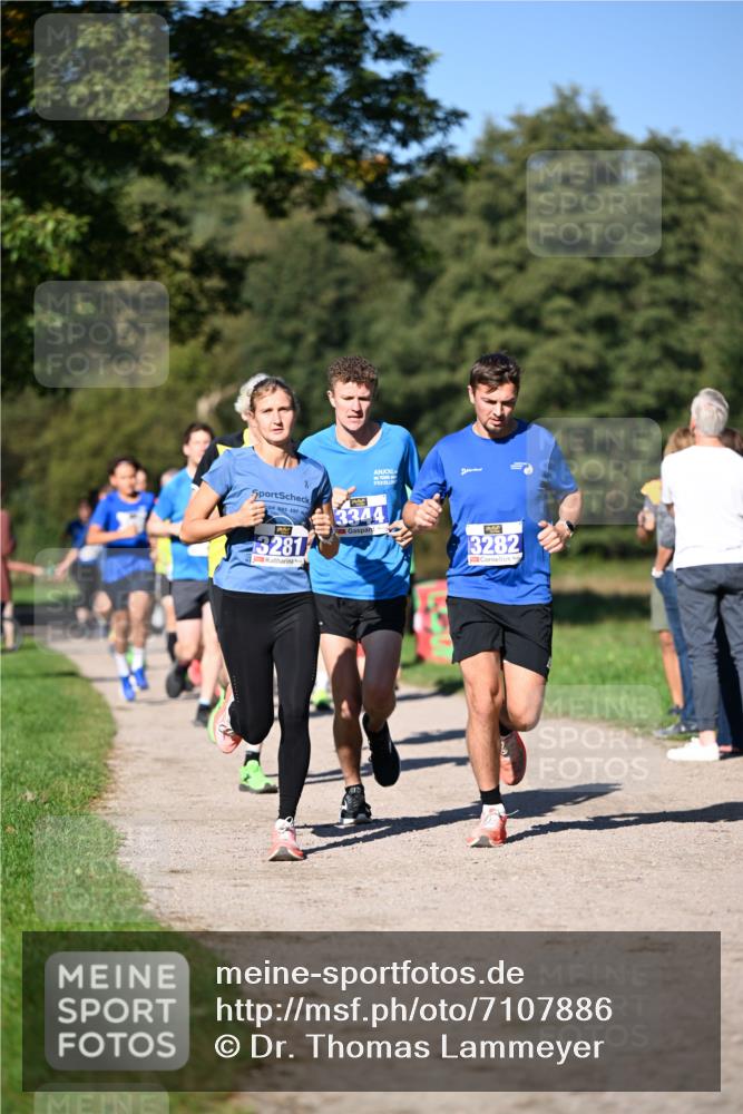 22.09.2024 - 32. Volkslauf durch das schöne Alstertal Dr. Thomas Lammeyer http://msf.ph/oto/7107886 22.09.2024 10:35:07 Laufen 3281, 3344, 3282 meine-sportfotos.de