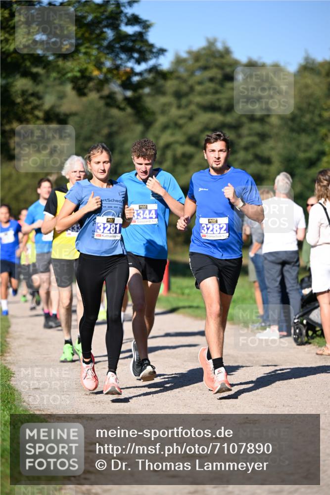 22.09.2024 - 32. Volkslauf durch das schöne Alstertal Dr. Thomas Lammeyer http://msf.ph/oto/7107890 22.09.2024 10:35:07 Laufen 13281, 3344, 3282 meine-sportfotos.de