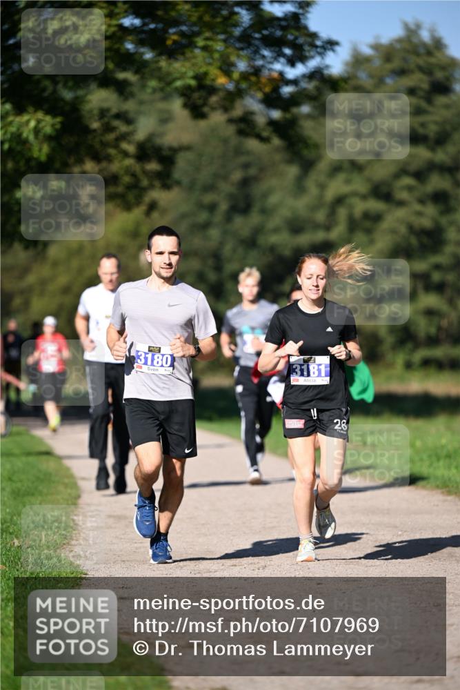22.09.2024 - 32. Volkslauf durch das schöne Alstertal Dr. Thomas Lammeyer http://msf.ph/oto/7107969 22.09.2024 10:35:23 Laufen 3180, 3181, 28 meine-sportfotos.de