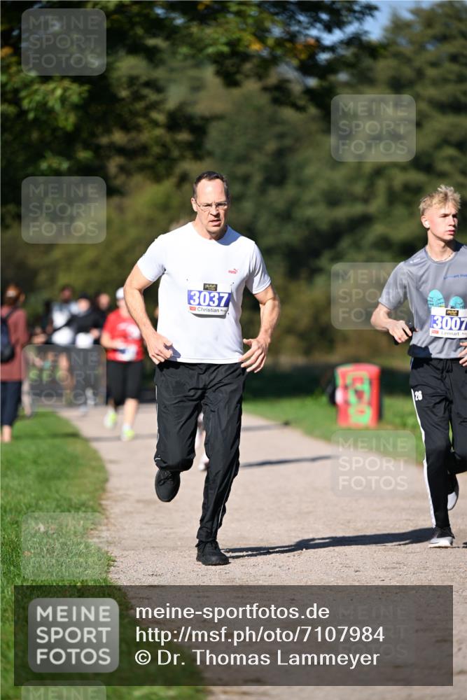 22.09.2024 - 32. Volkslauf durch das schöne Alstertal Dr. Thomas Lammeyer http://msf.ph/oto/7107984 22.09.2024 10:35:26 Laufen 3037, 13007, 26 meine-sportfotos.de