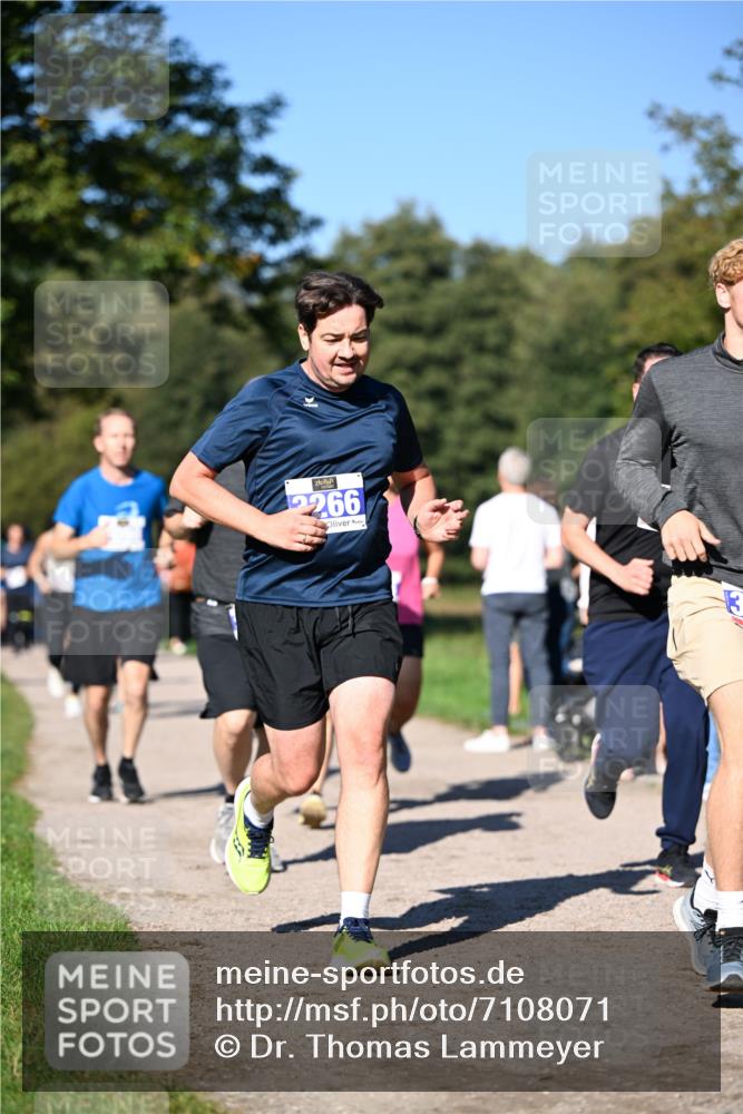 22.09.2024 - 32. Volkslauf durch das schöne Alstertal Dr. Thomas Lammeyer http://msf.ph/oto/7108071 22.09.2024 10:35:46 Laufen 2266 meine-sportfotos.de