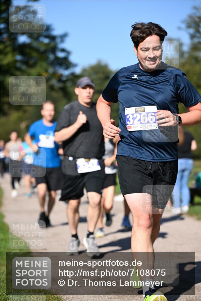 22.09.2024 - 32. Volkslauf durch das schöne Alstertal Dr. Thomas Lammeyer http://msf.ph/oto/7108075 22.09.2024 10:35:47 Laufen 3266 meine-sportfotos.de