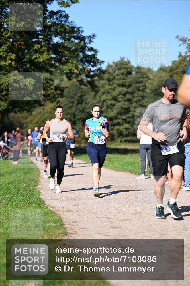 22.09.2024 - 32. Volkslauf durch das schöne Alstertal Dr. Thomas Lammeyer http://msf.ph/oto/7108086 22.09.2024 10:35:50 Laufen 3943, 3123 meine-sportfotos.de