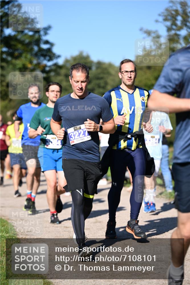 22.09.2024 - 32. Volkslauf durch das schöne Alstertal Dr. Thomas Lammeyer http://msf.ph/oto/7108101 22.09.2024 10:35:58 Laufen 3227 meine-sportfotos.de