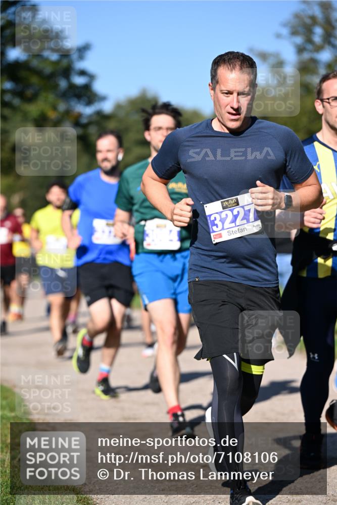 22.09.2024 - 32. Volkslauf durch das schöne Alstertal Dr. Thomas Lammeyer http://msf.ph/oto/7108106 22.09.2024 10:35:59 Laufen 3227, 1 meine-sportfotos.de