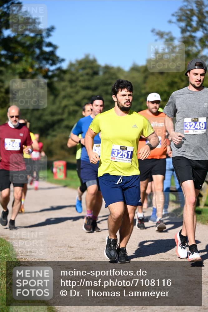 22.09.2024 - 32. Volkslauf durch das schöne Alstertal Dr. Thomas Lammeyer http://msf.ph/oto/7108116 22.09.2024 10:36:01 Laufen 246, 3251, 3249, 1 meine-sportfotos.de
