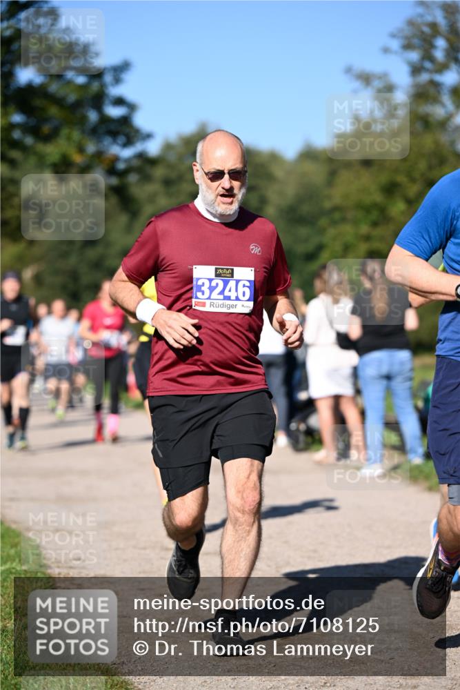 22.09.2024 - 32. Volkslauf durch das schöne Alstertal Dr. Thomas Lammeyer http://msf.ph/oto/7108125 22.09.2024 10:36:03 Laufen 3246 meine-sportfotos.de