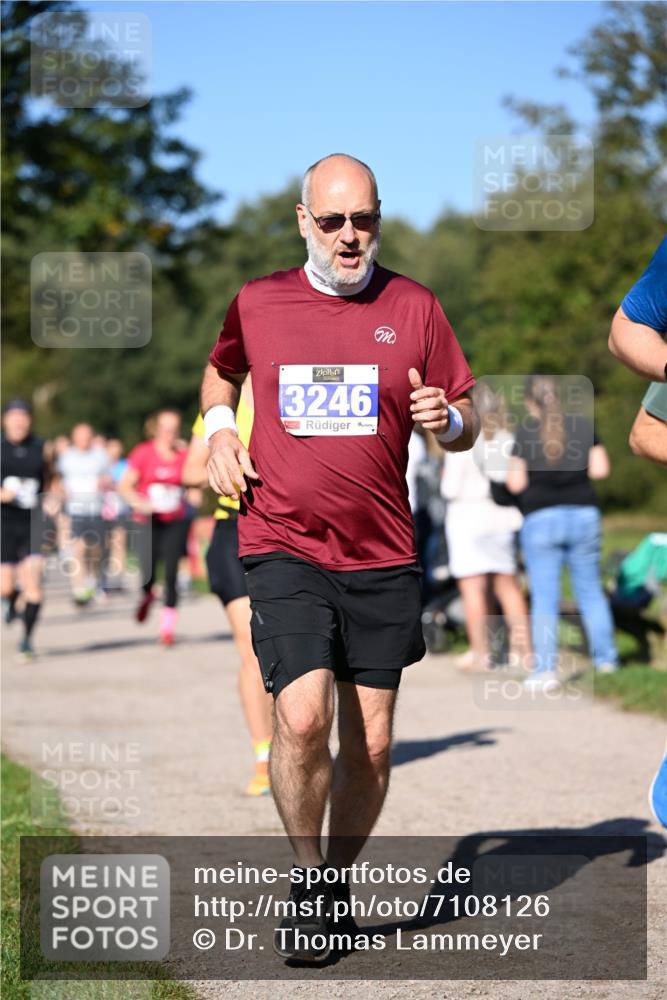 22.09.2024 - 32. Volkslauf durch das schöne Alstertal Dr. Thomas Lammeyer http://msf.ph/oto/7108126 22.09.2024 10:36:03 Laufen 2, 3246 meine-sportfotos.de