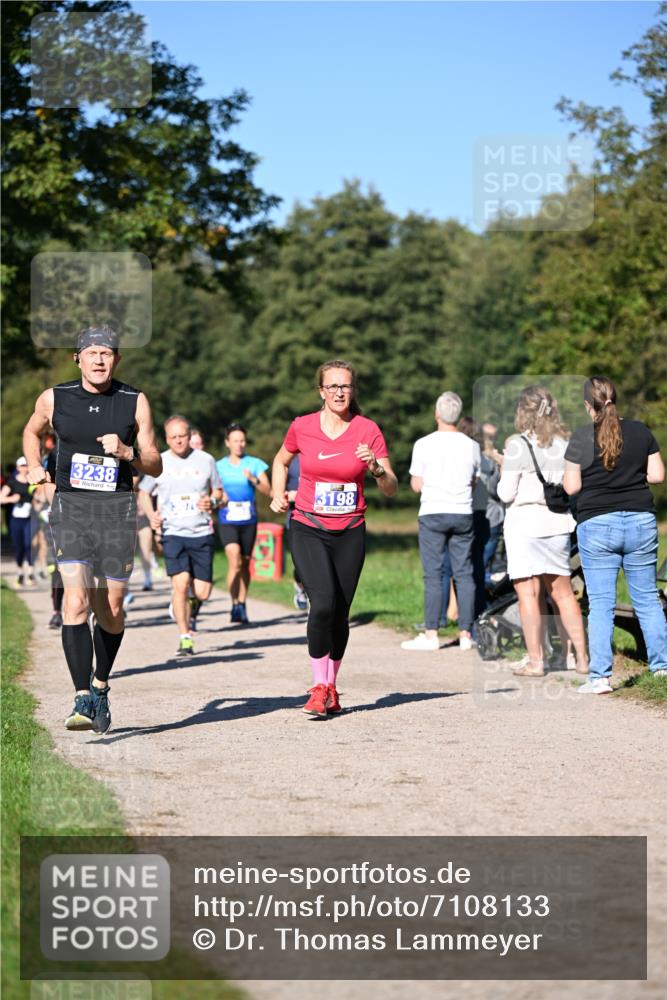 22.09.2024 - 32. Volkslauf durch das schöne Alstertal Dr. Thomas Lammeyer http://msf.ph/oto/7108133 22.09.2024 10:36:05 Laufen 3238, 3198 meine-sportfotos.de