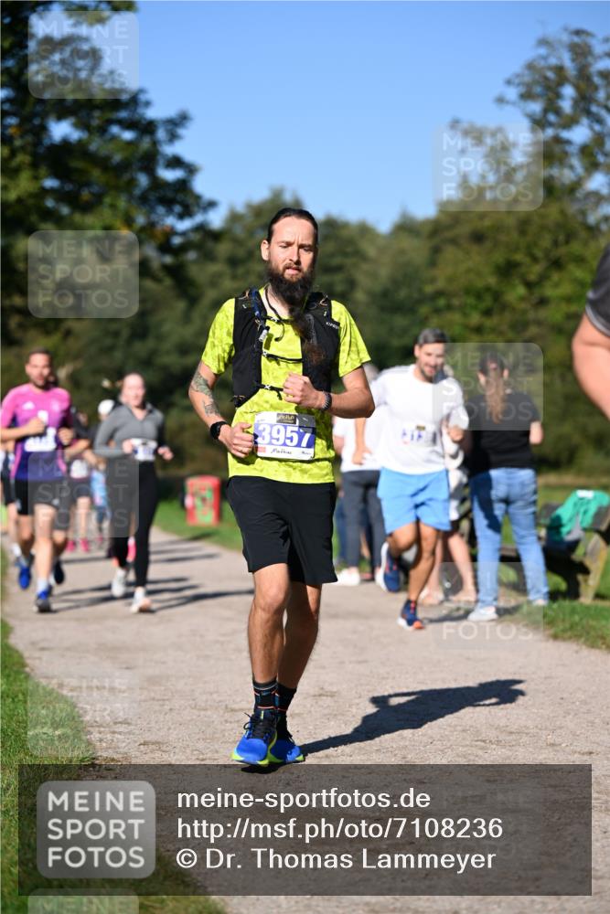 22.09.2024 - 32. Volkslauf durch das schöne Alstertal Dr. Thomas Lammeyer http://msf.ph/oto/7108236 22.09.2024 10:36:26 Laufen 3957 meine-sportfotos.de