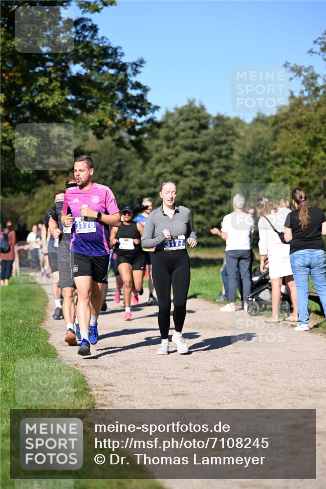 22.09.2024 - 32. Volkslauf durch das schöne Alstertal Dr. Thomas Lammeyer http://msf.ph/oto/7108245 22.09.2024 10:36:28 Laufen 3178, 3177 meine-sportfotos.de
