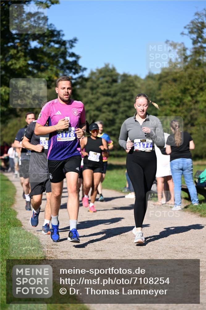 22.09.2024 - 32. Volkslauf durch das schöne Alstertal Dr. Thomas Lammeyer http://msf.ph/oto/7108254 22.09.2024 10:36:29 Laufen 33, 3178, 3177 meine-sportfotos.de