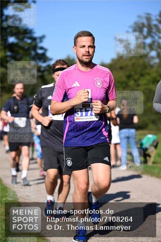 22.09.2024 - 32. Volkslauf durch das schöne Alstertal Dr. Thomas Lammeyer http://msf.ph/oto/7108264 22.09.2024 10:36:31 Laufen 3178 meine-sportfotos.de