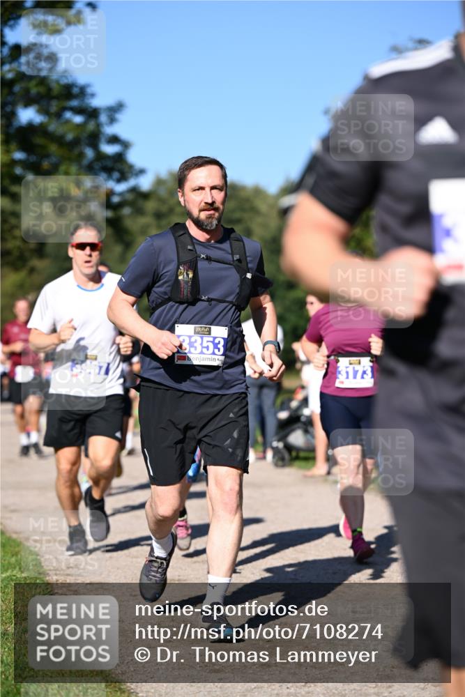 22.09.2024 - 32. Volkslauf durch das schöne Alstertal Dr. Thomas Lammeyer http://msf.ph/oto/7108274 22.09.2024 10:36:33 Laufen 3353, 3173 meine-sportfotos.de