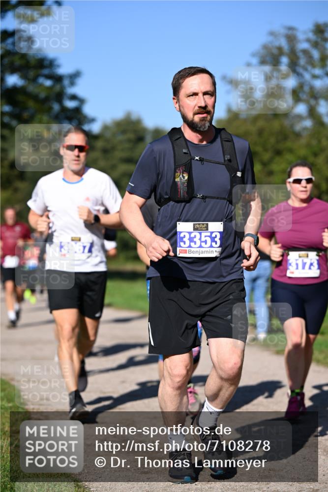 22.09.2024 - 32. Volkslauf durch das schöne Alstertal Dr. Thomas Lammeyer http://msf.ph/oto/7108278 22.09.2024 10:36:33 Laufen 3967, 3353, 3173 meine-sportfotos.de