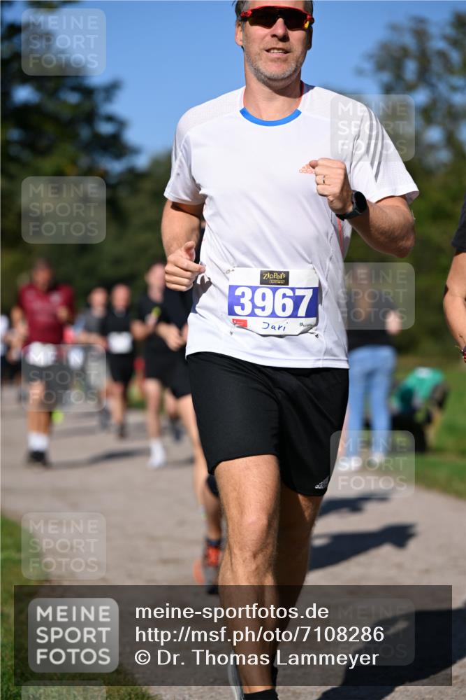 22.09.2024 - 32. Volkslauf durch das schöne Alstertal Dr. Thomas Lammeyer http://msf.ph/oto/7108286 22.09.2024 10:36:35 Laufen 3967 meine-sportfotos.de