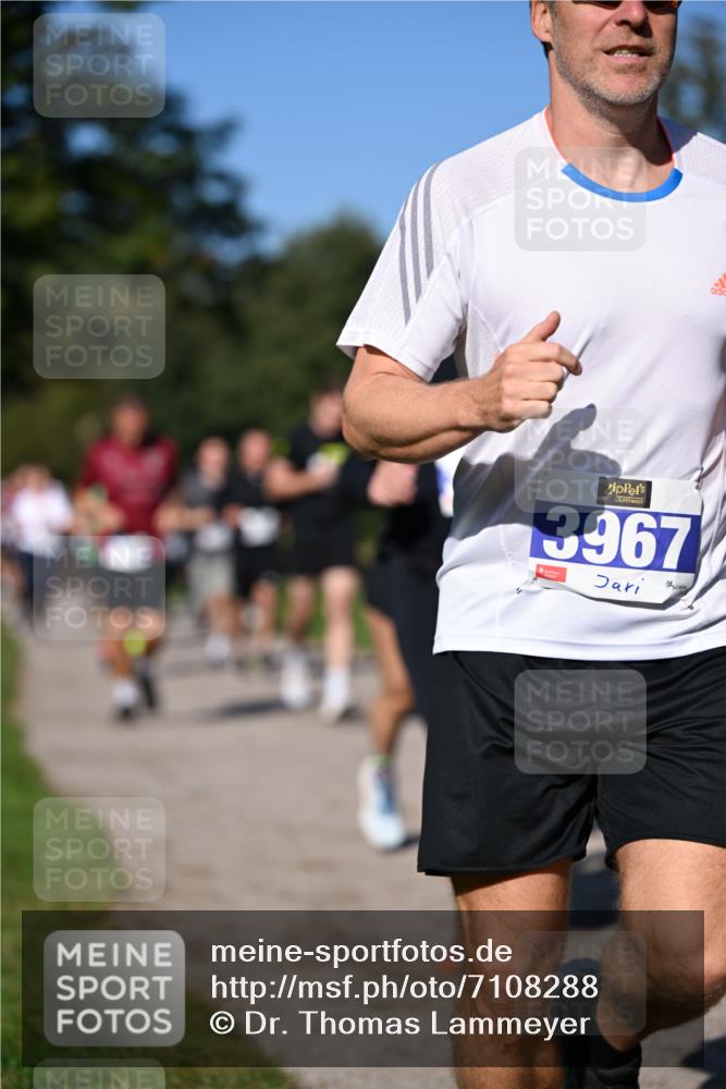 22.09.2024 - 32. Volkslauf durch das schöne Alstertal Dr. Thomas Lammeyer http://msf.ph/oto/7108288 22.09.2024 10:36:35 Laufen 3967 meine-sportfotos.de