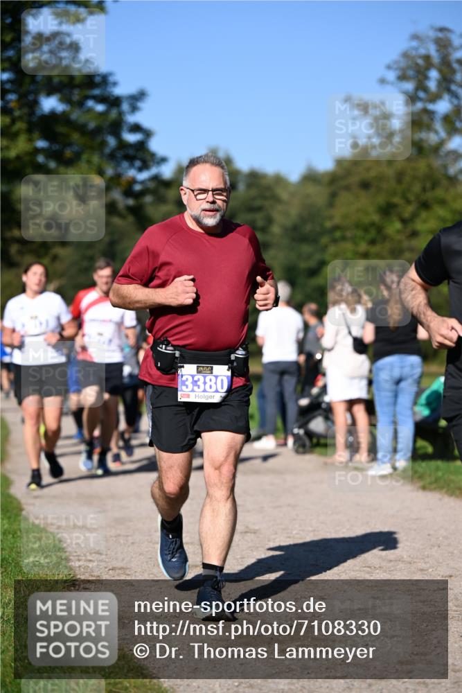 22.09.2024 - 32. Volkslauf durch das schöne Alstertal Dr. Thomas Lammeyer http://msf.ph/oto/7108330 22.09.2024 10:36:45 Laufen 3380 meine-sportfotos.de