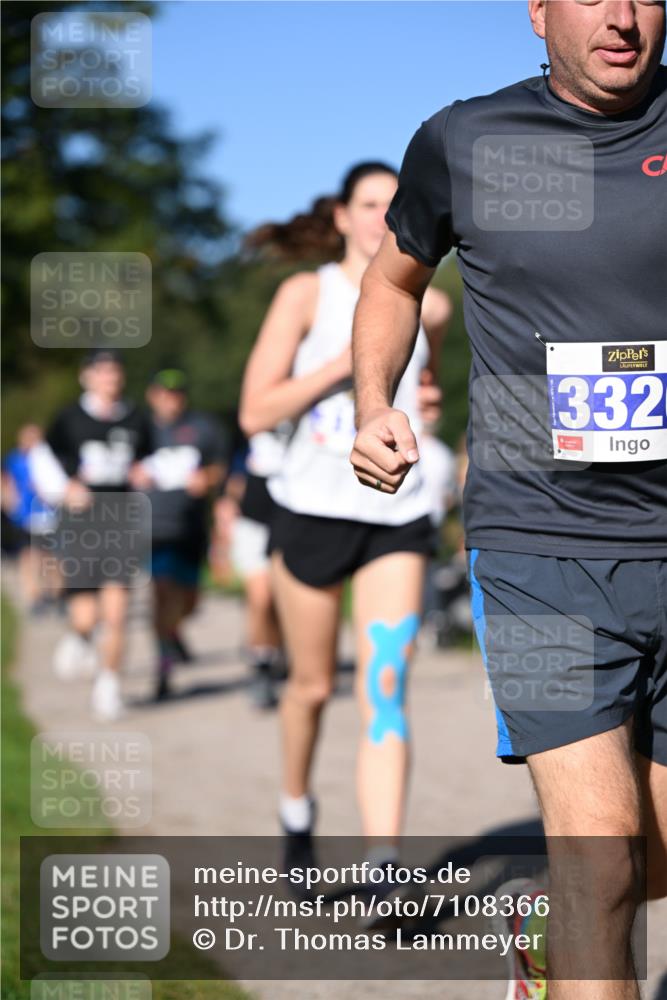 22.09.2024 - 32. Volkslauf durch das schöne Alstertal Dr. Thomas Lammeyer http://msf.ph/oto/7108366 22.09.2024 10:36:51 Laufen 332 meine-sportfotos.de
