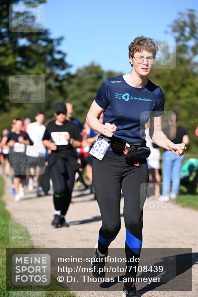 22.09.2024 - 32. Volkslauf durch das schöne Alstertal Dr. Thomas Lammeyer http://msf.ph/oto/7108439 22.09.2024 10:37:06 Laufen 68 meine-sportfotos.de