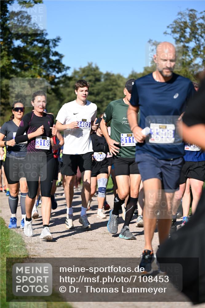 22.09.2024 - 32. Volkslauf durch das schöne Alstertal Dr. Thomas Lammeyer http://msf.ph/oto/7108453 22.09.2024 10:37:09 Laufen 3165, 3403, 311, 3308, 3049 meine-sportfotos.de