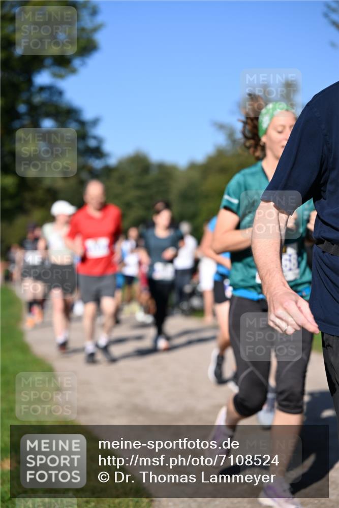 22.09.2024 - 32. Volkslauf durch das schöne Alstertal Dr. Thomas Lammeyer http://msf.ph/oto/7108524 22.09.2024 10:37:26 Laufen  meine-sportfotos.de