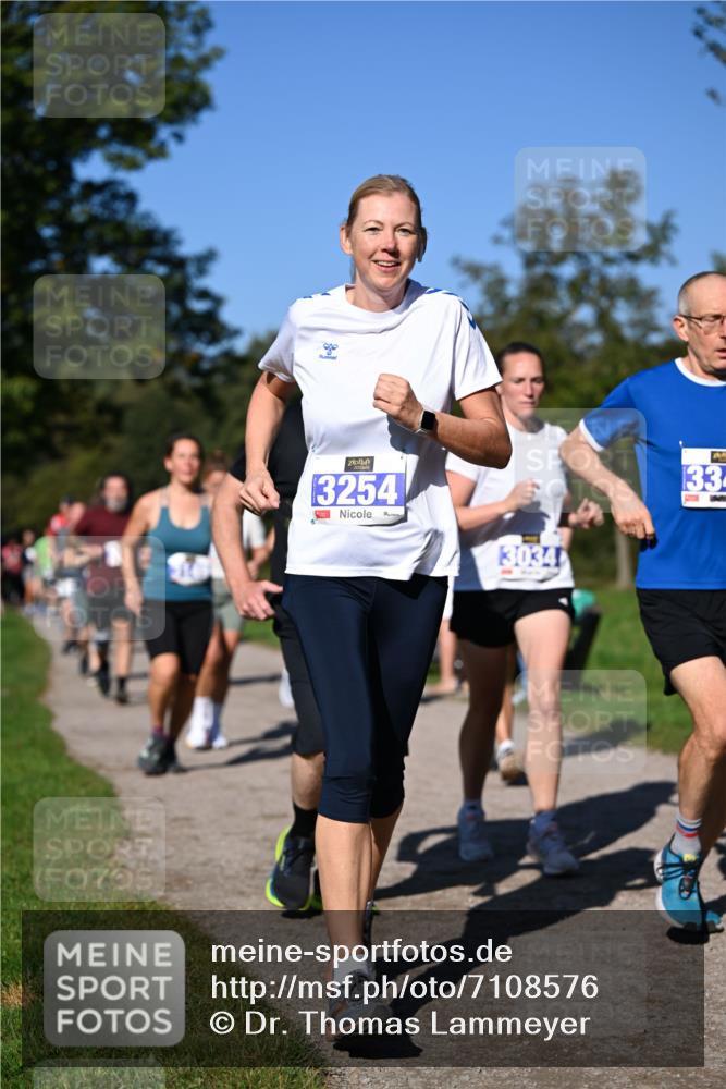 22.09.2024 - 32. Volkslauf durch das schöne Alstertal Dr. Thomas Lammeyer http://msf.ph/oto/7108576 22.09.2024 10:37:36 Laufen 3254, 3034, 133 meine-sportfotos.de