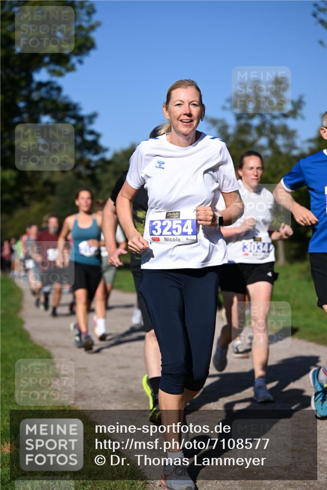 22.09.2024 - 32. Volkslauf durch das schöne Alstertal Dr. Thomas Lammeyer http://msf.ph/oto/7108577 22.09.2024 10:37:36 Laufen 3254, 3034 meine-sportfotos.de