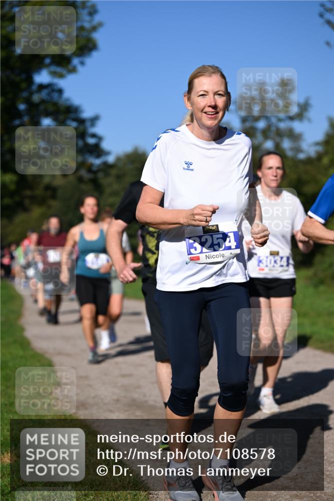 22.09.2024 - 32. Volkslauf durch das schöne Alstertal Dr. Thomas Lammeyer http://msf.ph/oto/7108578 22.09.2024 10:37:36 Laufen 3254, 3034 meine-sportfotos.de