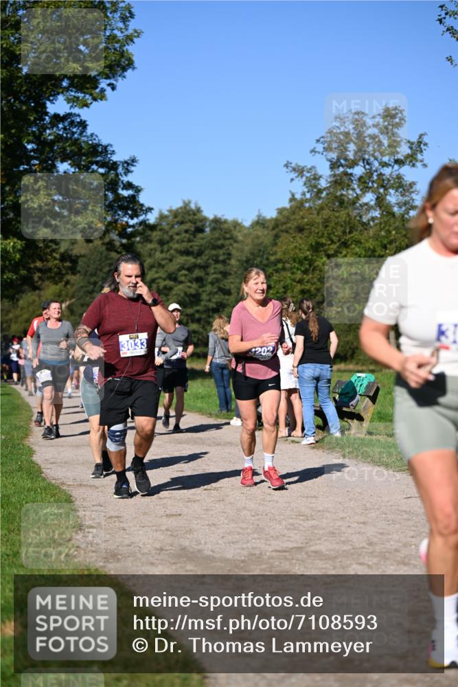 22.09.2024 - 32. Volkslauf durch das schöne Alstertal Dr. Thomas Lammeyer http://msf.ph/oto/7108593 22.09.2024 10:37:39 Laufen 3033 meine-sportfotos.de
