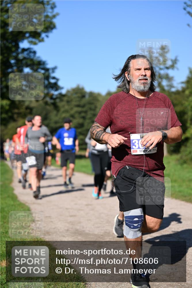 22.09.2024 - 32. Volkslauf durch das schöne Alstertal Dr. Thomas Lammeyer http://msf.ph/oto/7108606 22.09.2024 10:37:41 Laufen 130, 36 meine-sportfotos.de
