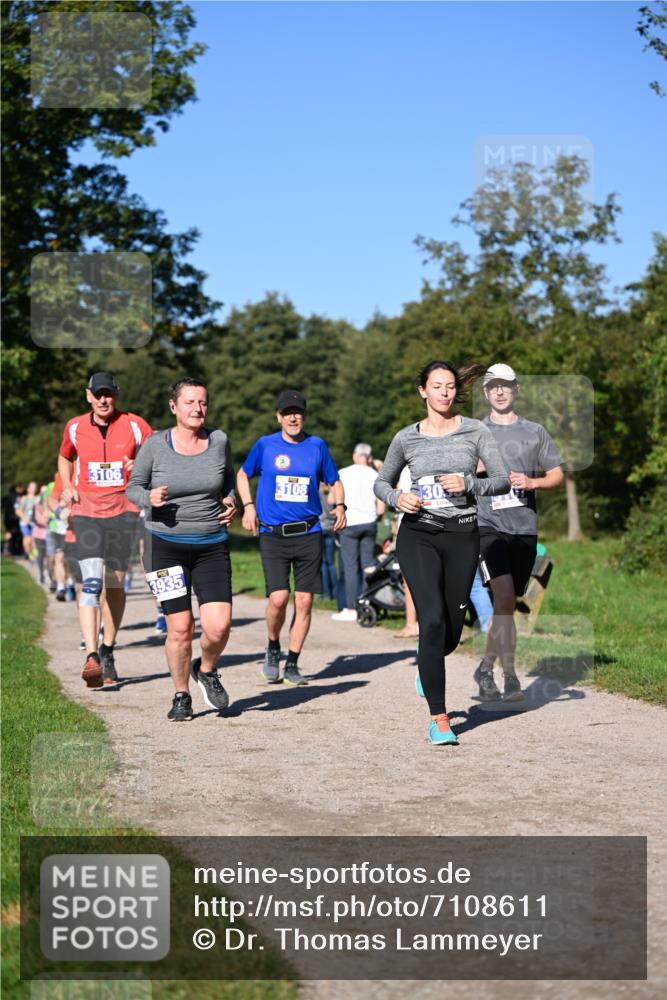 22.09.2024 - 32. Volkslauf durch das schöne Alstertal Dr. Thomas Lammeyer http://msf.ph/oto/7108611 22.09.2024 10:37:42 Laufen 3106, 3108, 3935 meine-sportfotos.de