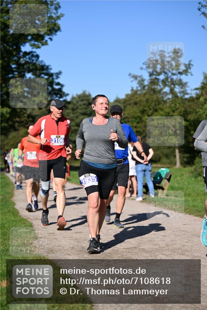22.09.2024 - 32. Volkslauf durch das schöne Alstertal Dr. Thomas Lammeyer http://msf.ph/oto/7108618 22.09.2024 10:37:43 Laufen 3106, 3935 meine-sportfotos.de